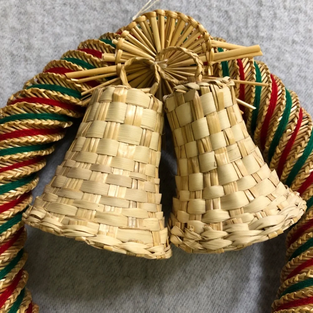 NWOT - Woven Straw Holiday Bell Wreath